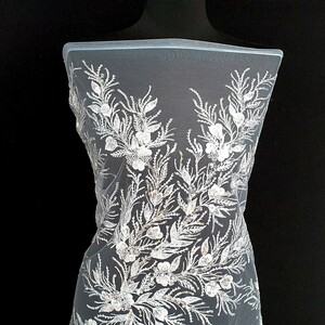 HAFT NA TIULU ZDOBIONY CEKINAMI