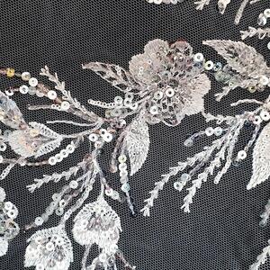 HAFT NA TIULU ZDOBIONY CEKINAMI