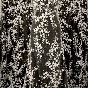 HAFT NA TIULU ZDOBIONY 3D