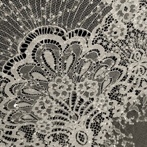 KORONKA FRANCUSKA ZDOBIONA 