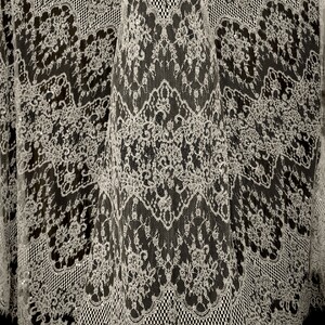 KORONKA FRANCUSKA ZDOBIONA 