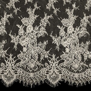 KORONKA FRANCUSKA ZDOBIONA