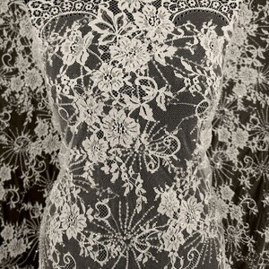 KORONKA FRANCUSKA ZDOBIONA