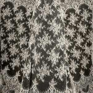 KORONKA FRANCUSKA ZDOBIONA