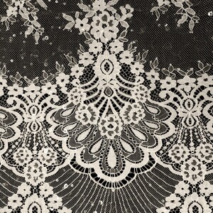 KORONKA FRANCUSKA ZDOBIONA