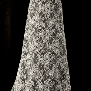 KORONKA FRANCUSKA ZDOBIONA - P323